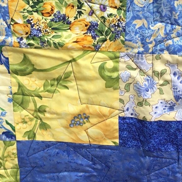 NWT Hand Crafted Blue & Yellow Quilt - Picture 8 of 14